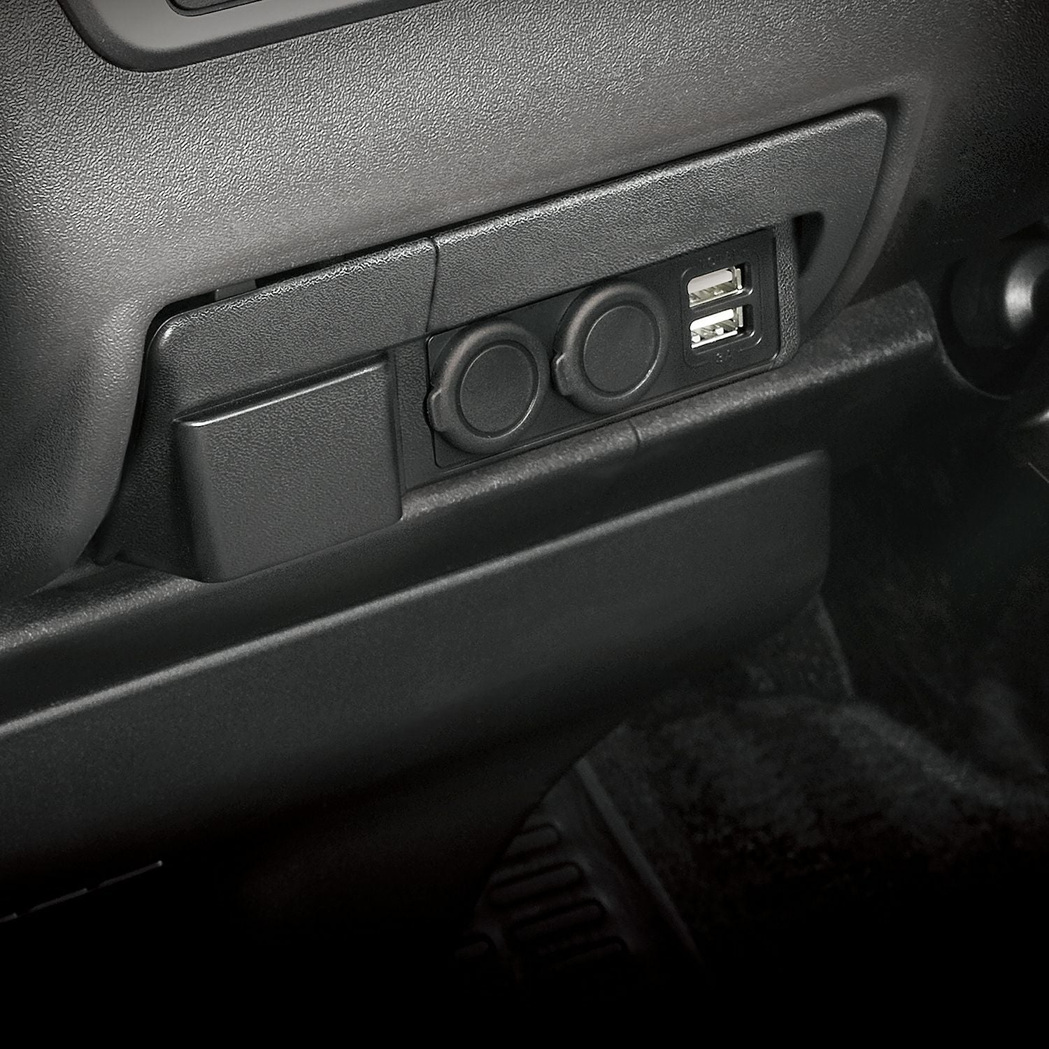 NZ586 増設電源ユニット ハイエース用プレミアム | カーメイト 公式