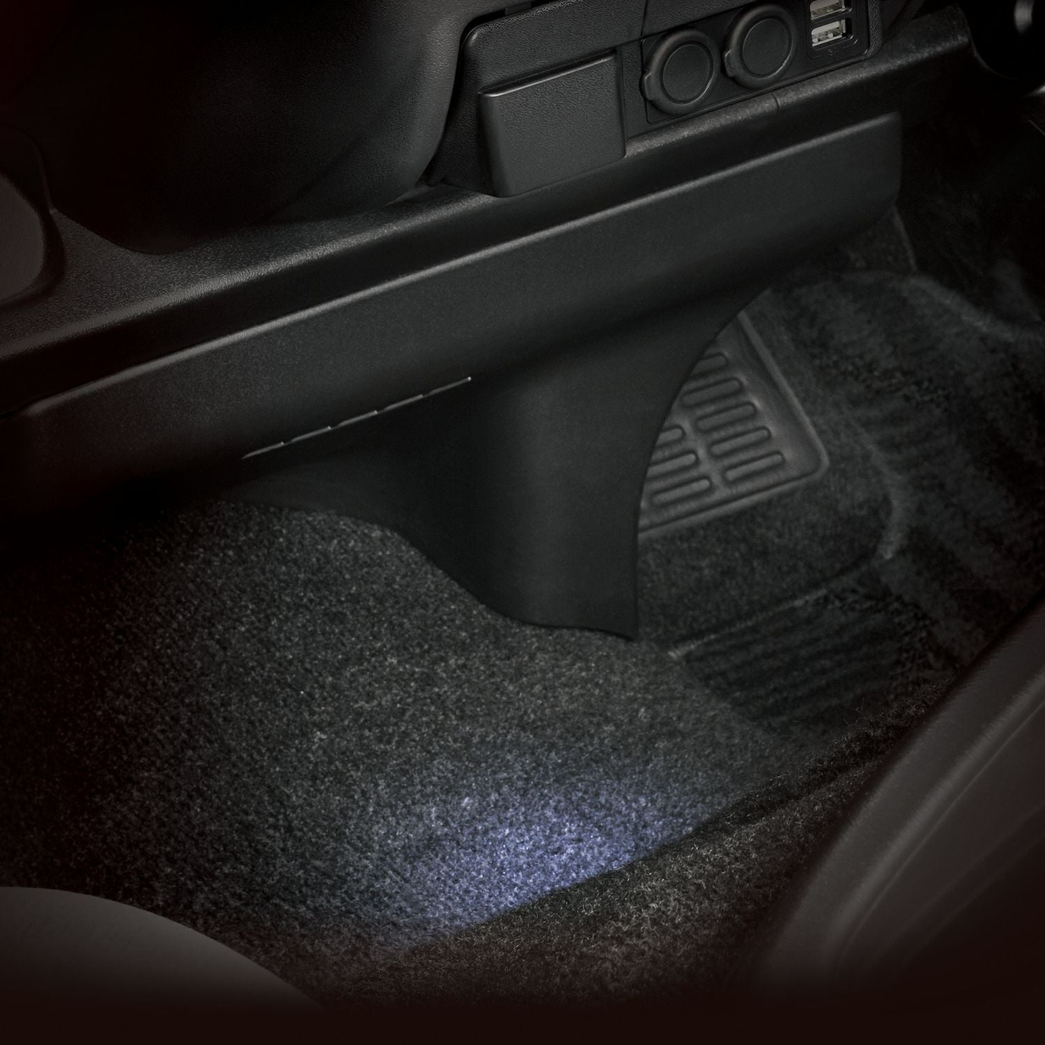 NZ586 増設電源ユニット ハイエース用プレミアム | カーメイト 公式