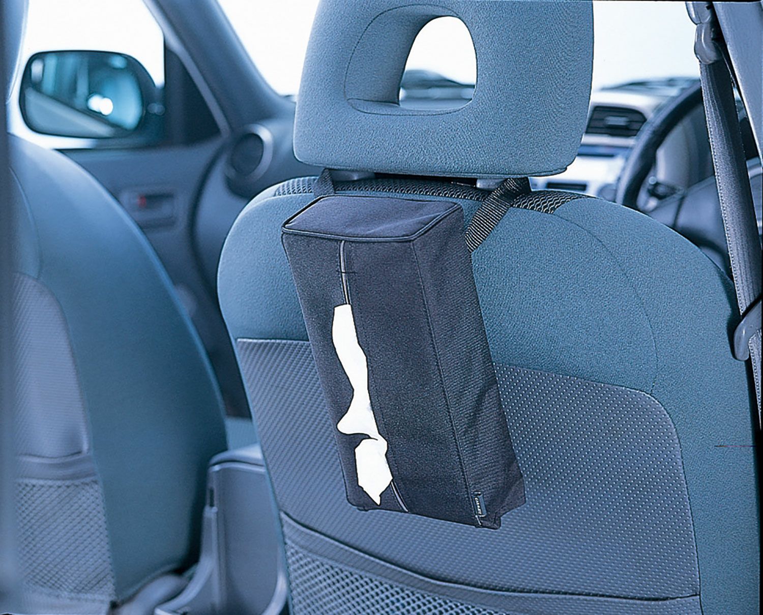 CZ37 ドコデモティッシュケース ブラック | カーメイト 公式オンライン