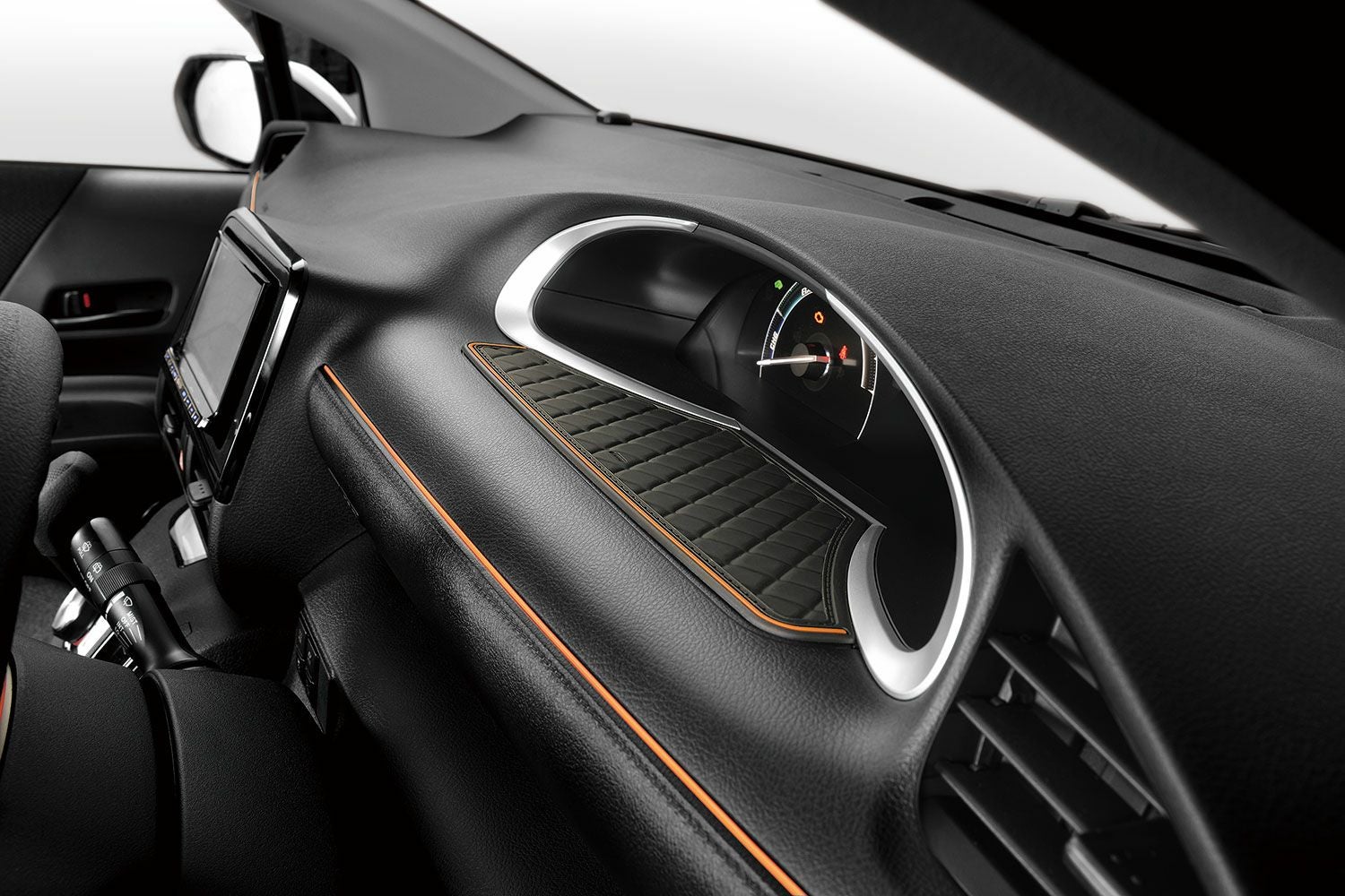 NZ556 ノンスリップパッド シエンタ用 | カーメイト 公式オンライン