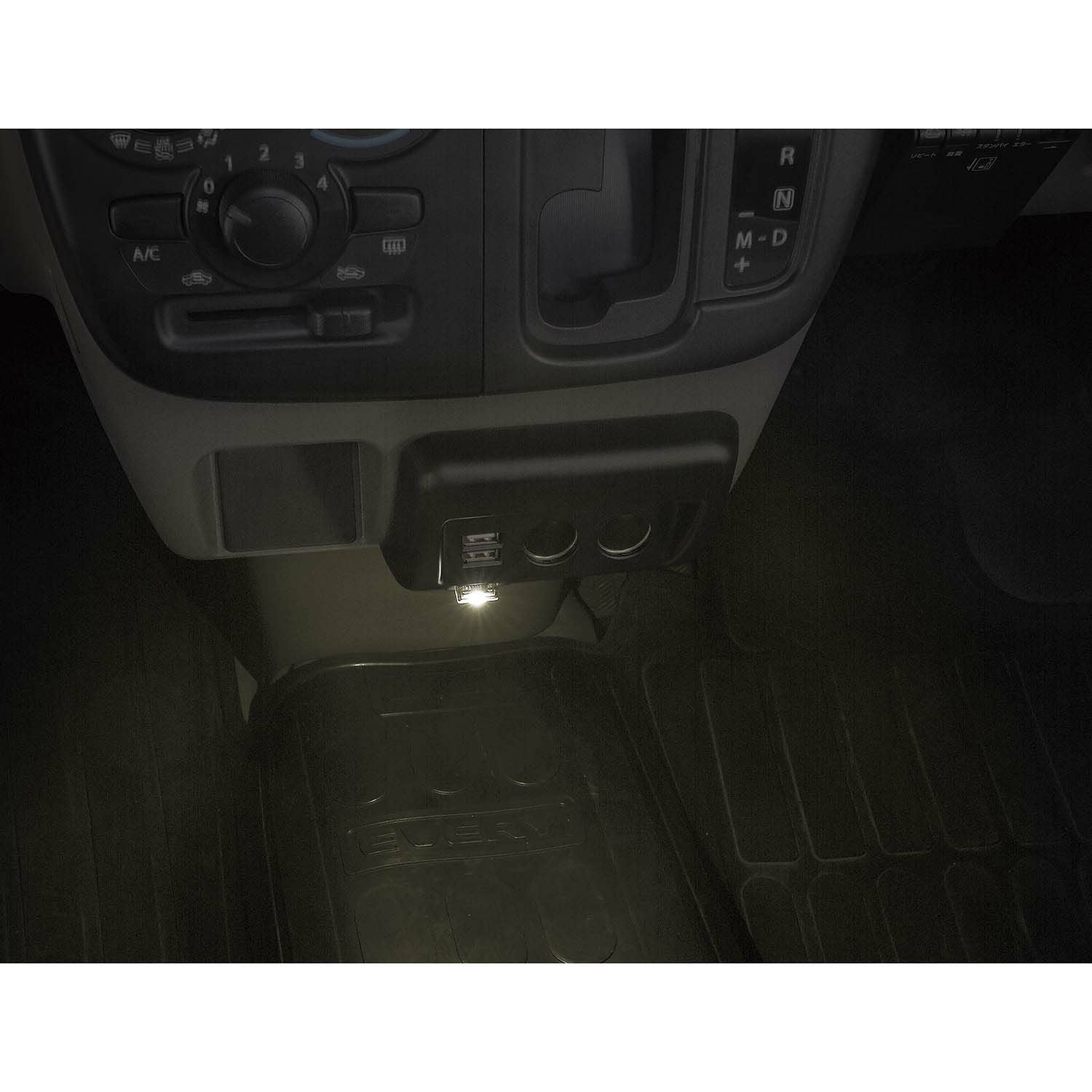 NZ585 エブリイ専用 増設電源ユニット ブラック | カーメイト 公式