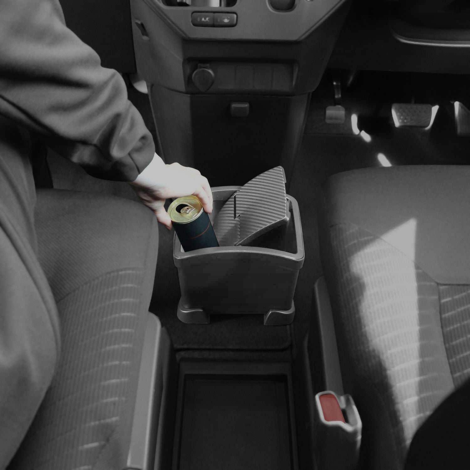 DZ572 サポーター付ゴミ箱 カーボン調 ブラック | カーメイト 公式