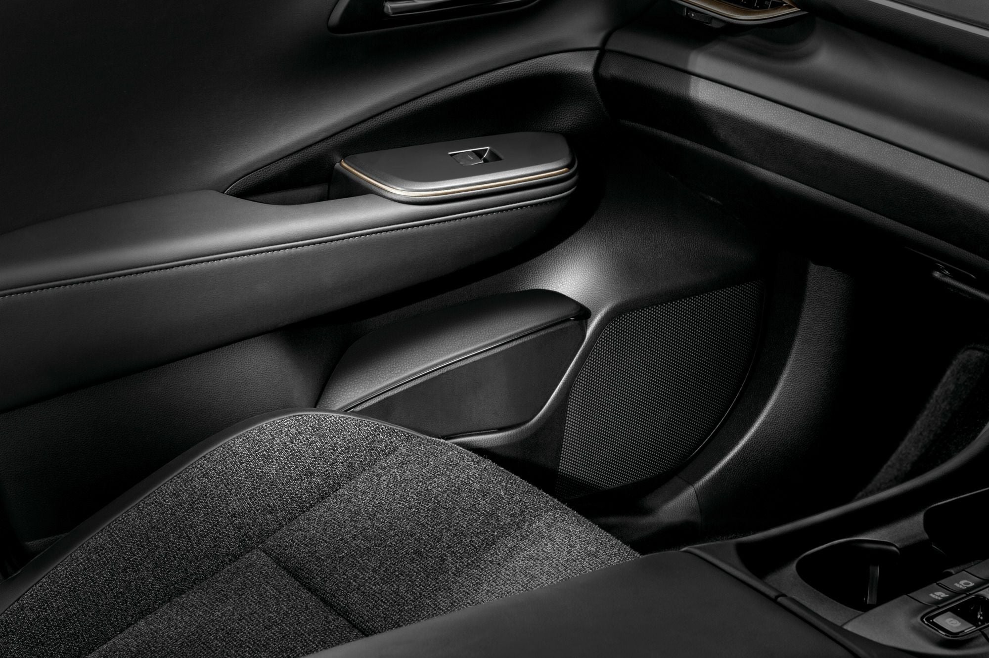 NZ841 クラウン専用ゴミ箱 助手席用 | カーメイト 公式オンライン