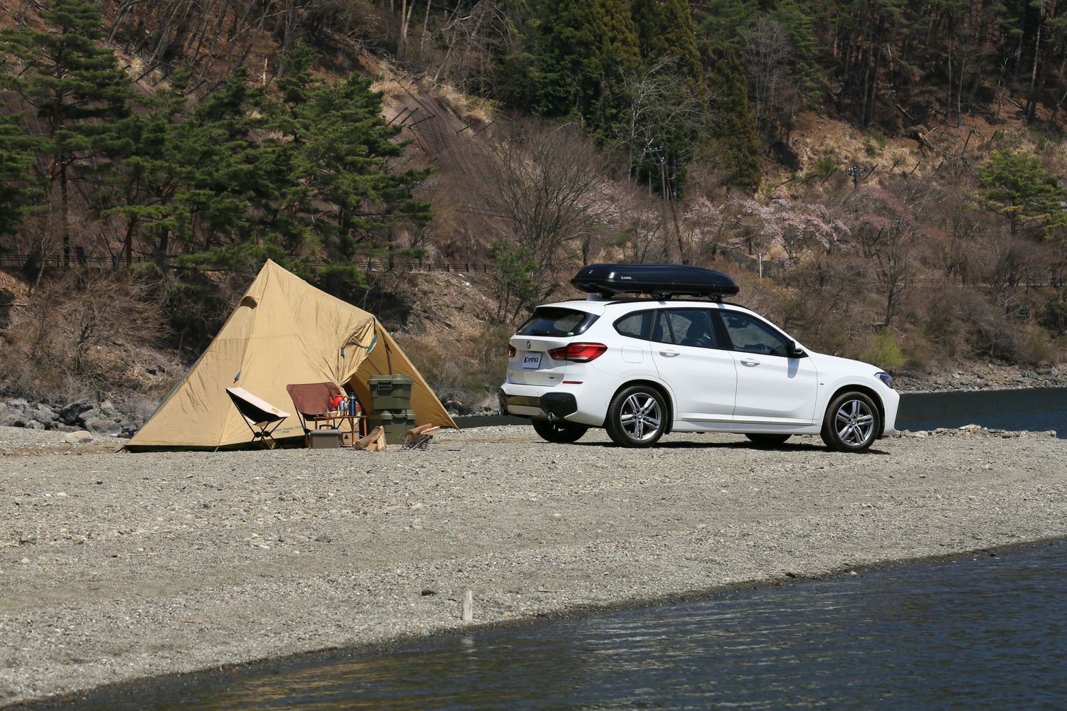 BRQ33MBK イノールーフボックス 33 | カーメイト 公式オンラインストア本店