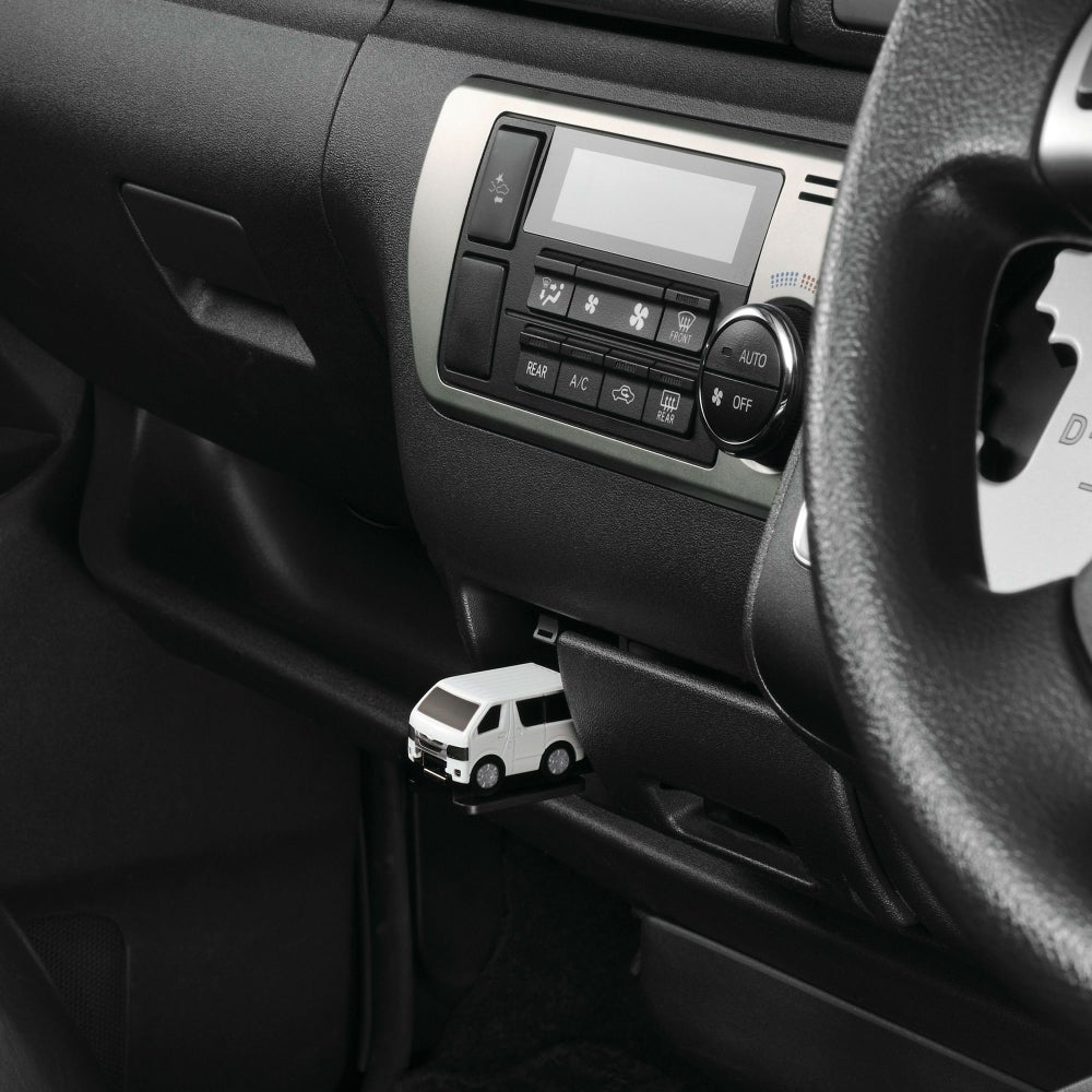 カーメイト NZ888 クルマ型USBチャージャー ハイエース ホワイト