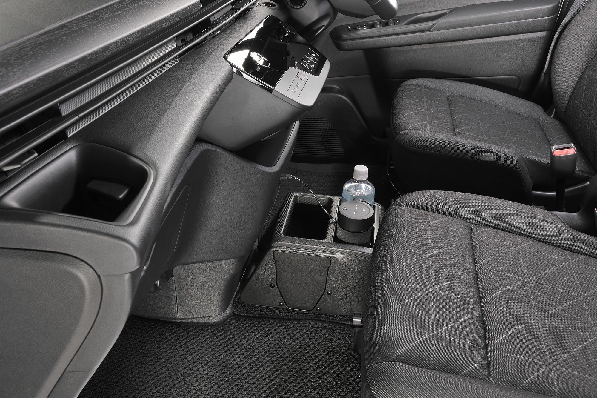 CX501K デリカD:5/セレナ専用コンソールボックス | カーメイト 公式