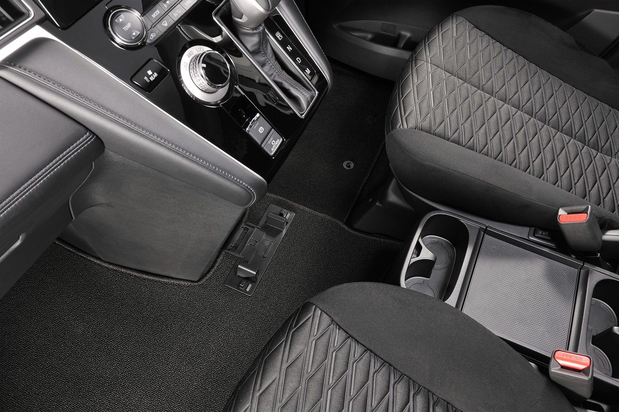 CX501K デリカD:5/セレナ専用コンソールボックス | カーメイト 公式