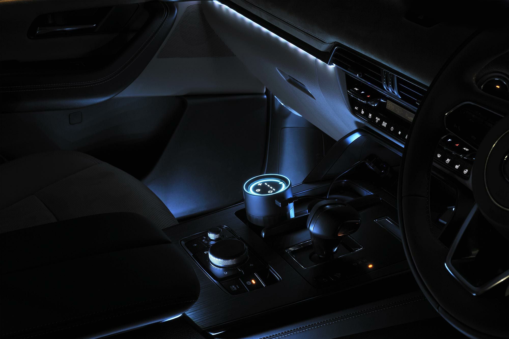 L10601 カーメイト 噴霧式フレグランスディフューザー イルミ ブラック